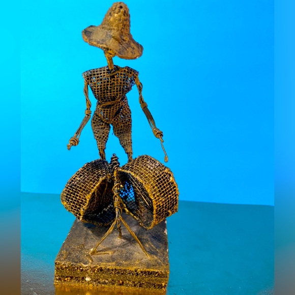 MID CENTURY MODERNIST ART WIRE SCUPTURE DRUMMER FIGURE 5.25” - Picture 4 of 11